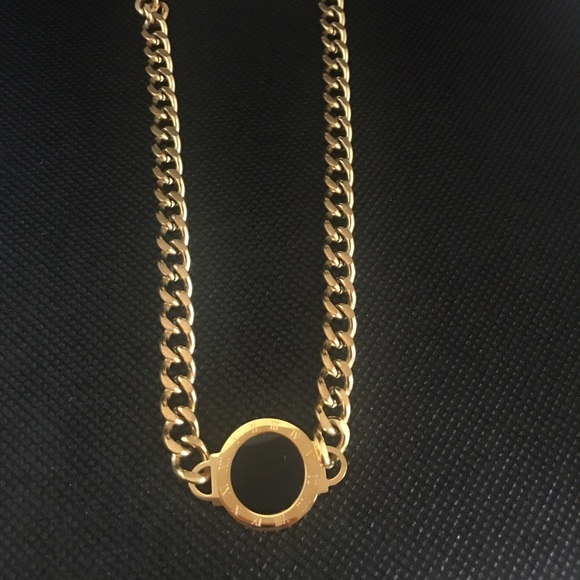 NEW! Reversible Necklace. Black/White. - Picture 4 of 12